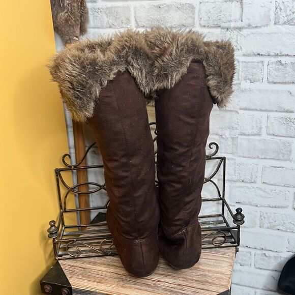 BROWN FAUX FUR FASHION LADIES BOOTS Size 9.5 - Picture 2 of 7